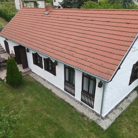 Badacsonyi Présház Сasa de vacaciones *