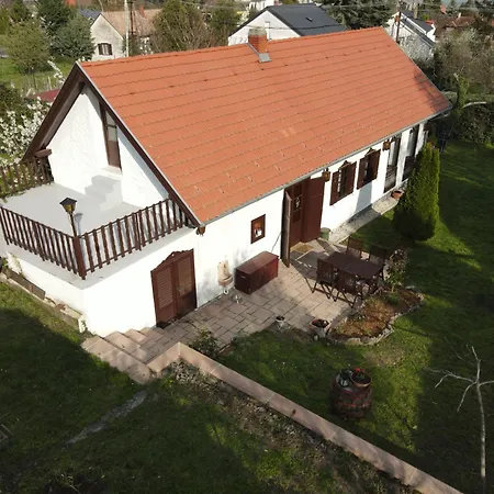 Holiday home Badacsonyi Preshaz *