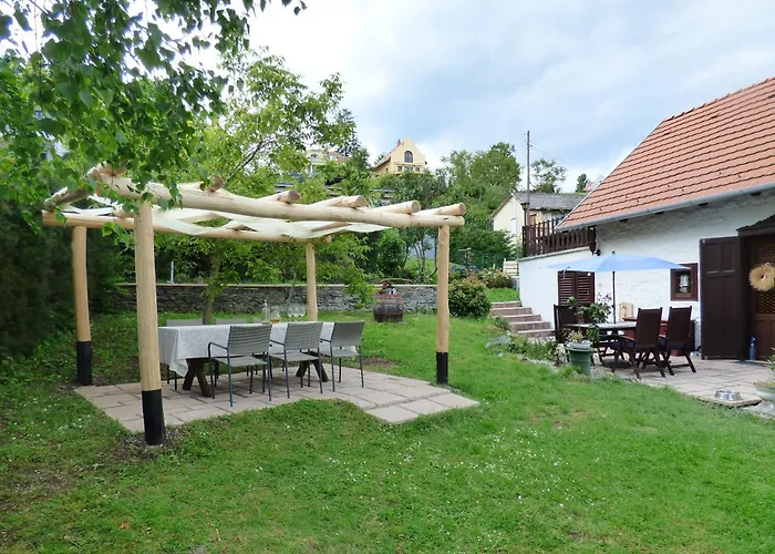 Semesterbostad Badacsonyi Preshaz